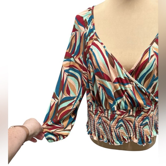 Lane Bryant Classic Wrap Cropped Top Smocked Waist 18/20 Colorful Palm Pattern. - Picture 7 of 12